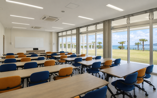 【開催報告】株式会社旅するショップと協業し、沖縄で「お金×AI」出張講座を開催しました